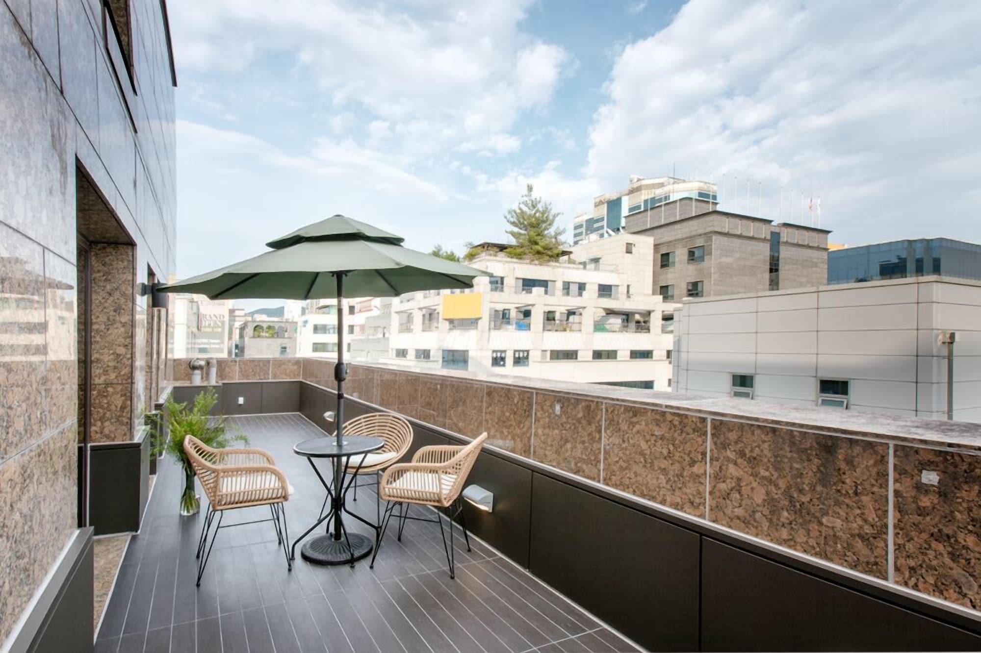 Sr Suites Pangyo Seongnam Exteriör bild