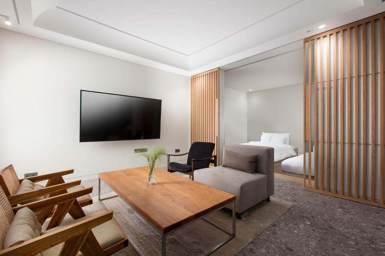 Sr Suites Pangyo Seongnam Exteriör bild